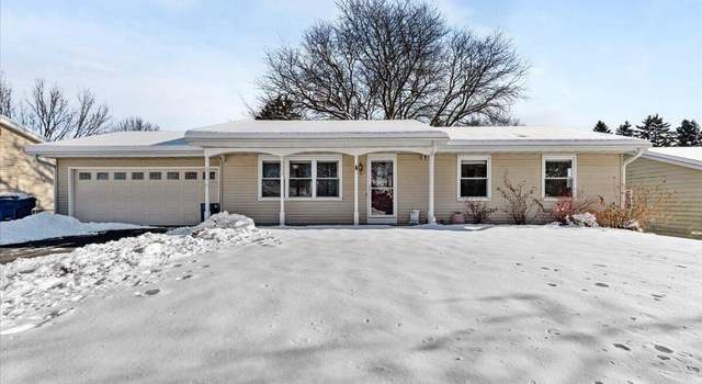 Photo of 6808 Enge Dr, West Bend, WI 53090
