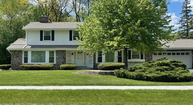 Photo of 15305 Gebhardt Rd, Elm Grove, WI 53122
