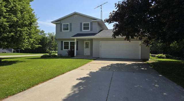 Photo of 210 Woodside St, Rosendale, WI 54974