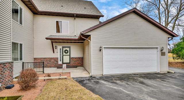 Photo of 703 Cherokee Path, Lake Mills, WI 53551