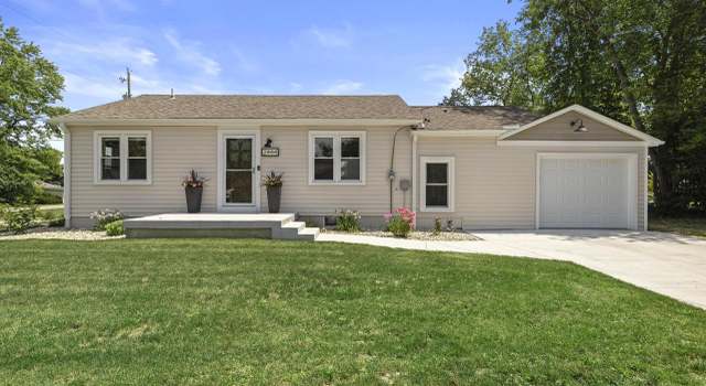 Photo of N2444 Howard Dr, Burlington, WI 53105