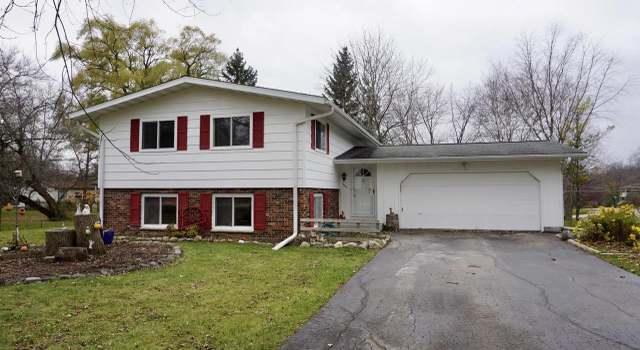 Photo of 12531 N Pilot Dr, Mequon, WI 53092