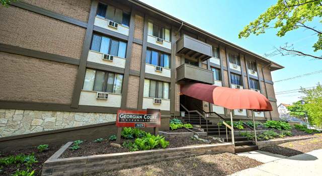 Photo of 2025 E Greenwich Ave #108, Milwaukee, WI 53211
