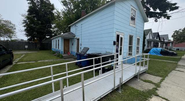 Photo of 911 Racine St, Racine, WI 53403