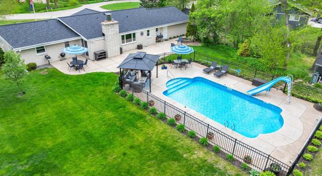 Photo of 4619 Stonebridge Dr, Racine, WI 53404
