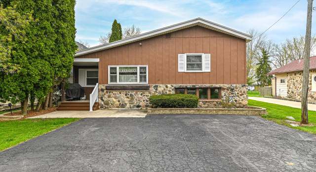 Photo of 25411 W Loomis Rd, Waterford, WI 53185