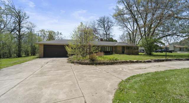 Photo of 1533 W El Rancho Dr, Mequon, WI 53092