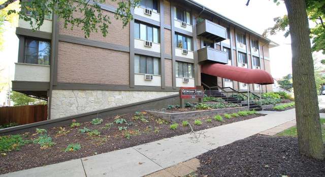 Photo of 2025 E Greenwich Ave #221, Milwaukee, WI 53211