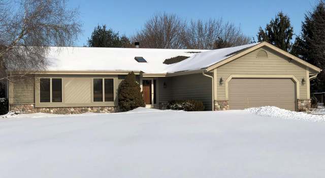 Photo of 806 Holyhead Dr, Wales, WI 53183