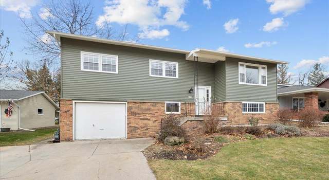 Photo of 2323 W Koning Dr, Sheboygan, WI 53083