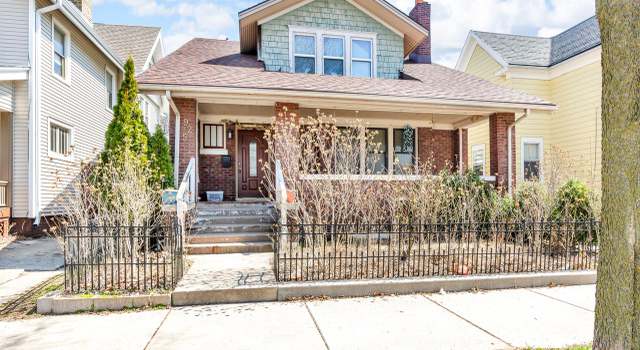 Photo of 925 Villa St, Racine, WI 53403