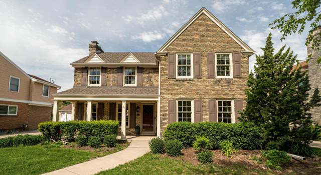Photo of 653 N 75th St, Wauwatosa, WI 53213
