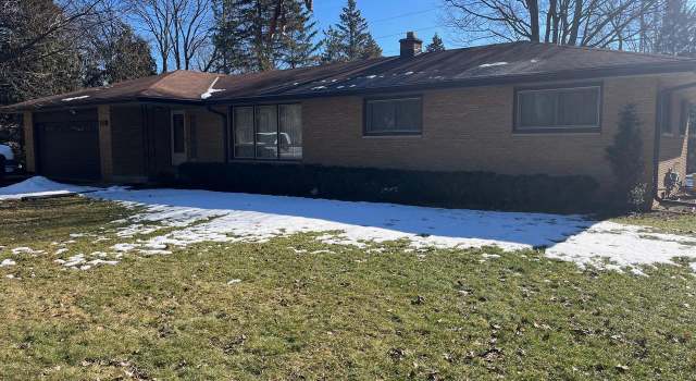 Photo of 13413 W Forest Dr, New Berlin, WI 53151