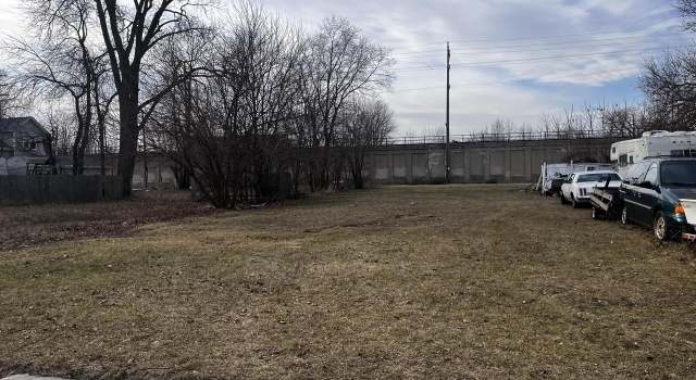Photo of 6208 12th Ave, Kenosha, WI 53143