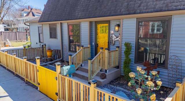 Photo of 121 S Garfield Ave, Janesville, WI 53545