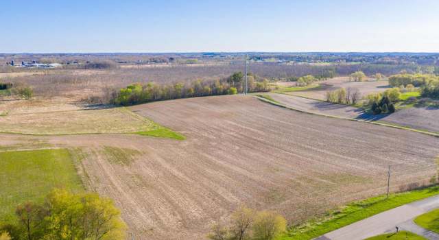 Photo of 5312 Beechnut Dr, Kewaskum, WI 53040