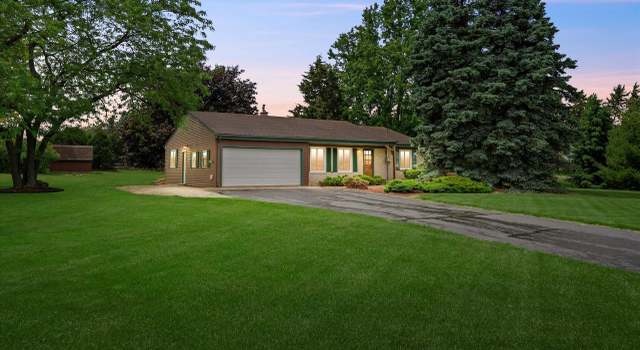Photo of 7291 Trading Post Trl, West Bend, WI 53090