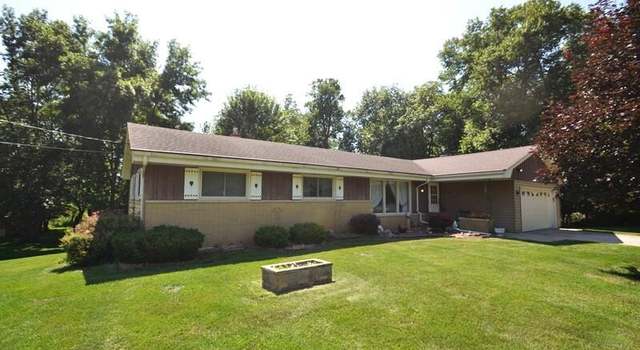 Photo of 155 Beatrice Dr, Hartford, WI 53027