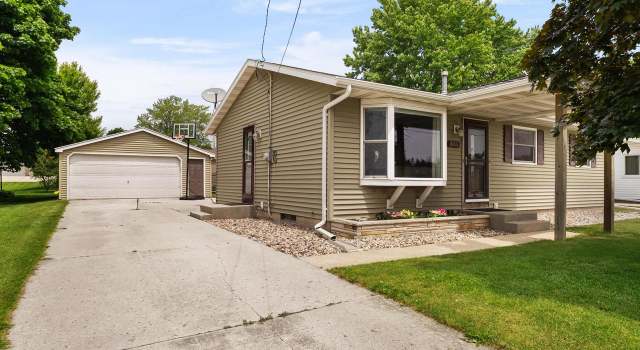 Photo of 328 W Wilson St, Valders, WI 54245