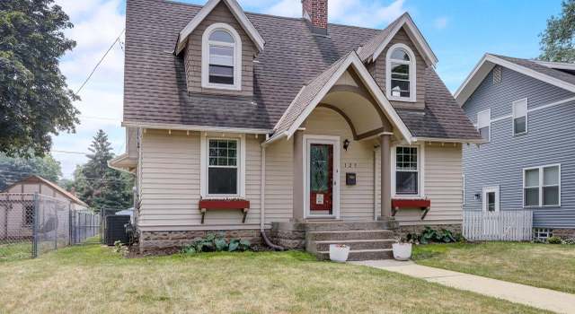 Photo of 125 W Wabash Ave, Waukesha, WI 53186