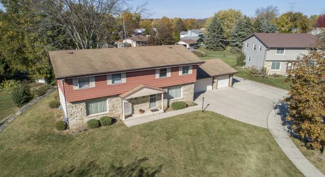 Photo of 1408 Fleetfoot Dr #1410, Waukesha, WI 53186