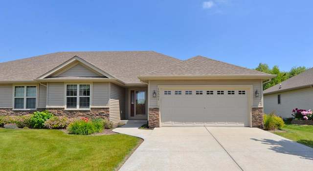 Photo of 10502 Prairie Crossing Dr, Franksville, WI 53126
