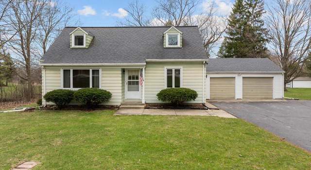 Photo of 11725 N Granville Rd, Mequon, WI 53097