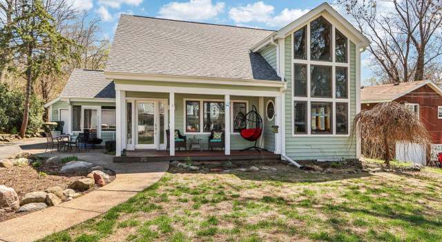 Photo of 141 W Park Dr, Twin Lakes, WI 53181
