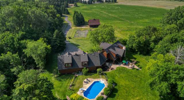Photo of W395S3611 Hardscrabble Rd, Dousman, WI 53118