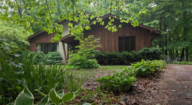 Photo of W209N13470 Robinhood Dr, Richfield, WI 53076