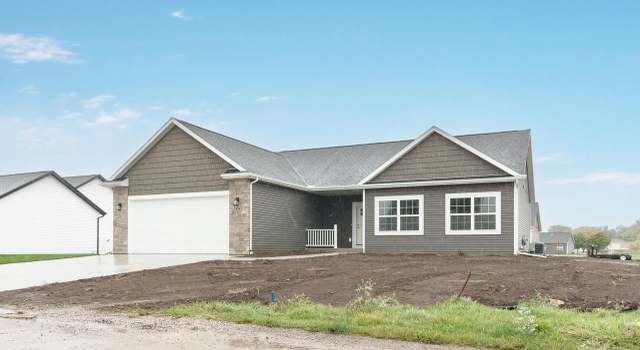 Photo of 439 East St, Juneau, WI 53039