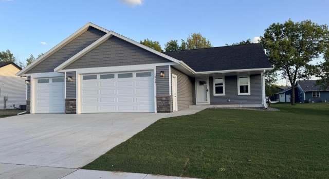 Photo of 1929 Arches Dr, Holmen, WI 54636