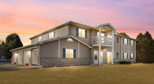 Photo of 1635 Summerset Dr #4, Mount Pleasant, WI 53406