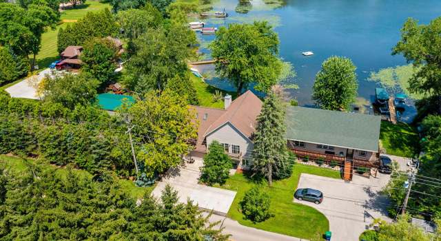 Photo of 2530 Wallace Lake Rd, West Bend, WI 53090