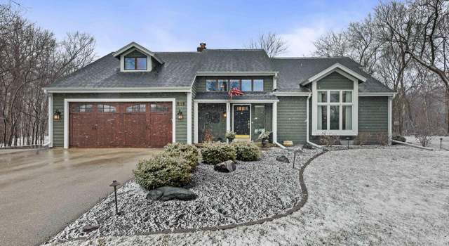 Photo of W278N2720 Rocky Point Rd, Pewaukee, WI 53072