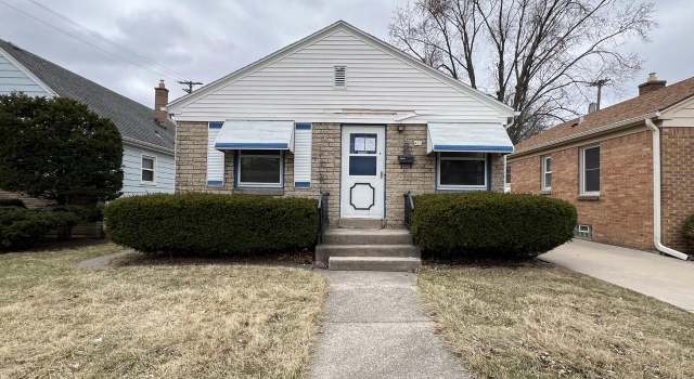 Photo of 433 S 91st Pl, Milwaukee, WI 53214