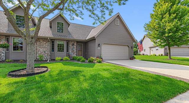 Photo of W203N16129 Pin Oak Cir, Jackson, WI 53037