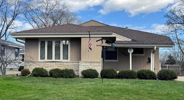 Photo of 4702 N 118th St, Wauwatosa, WI 53225