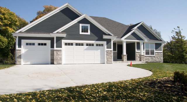 Photo of 180 S Calhoun Rd, Brookfield, WI 53005