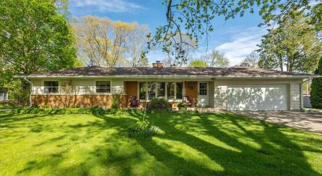 Photo of 5554 S 104th St, Hales Corners, WI 53130