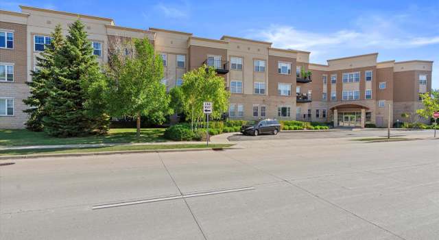 Photo of 10900 W Bluemound Rd #206, Wauwatosa, WI 53226