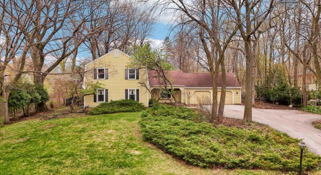 Photo of W264 Circle Dr, Oconomowoc, WI 53066