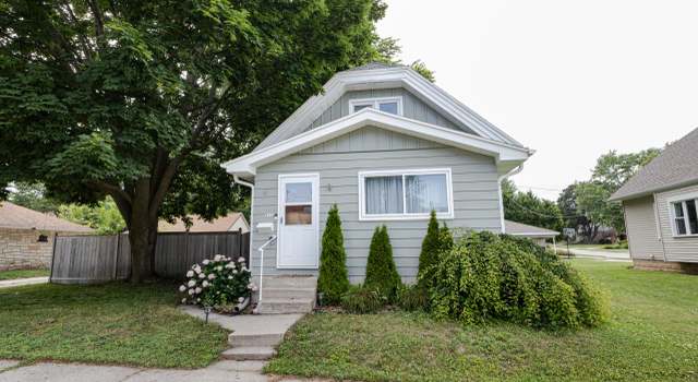 Photo of 2004 17th Ave, South Milwaukee, WI 53172