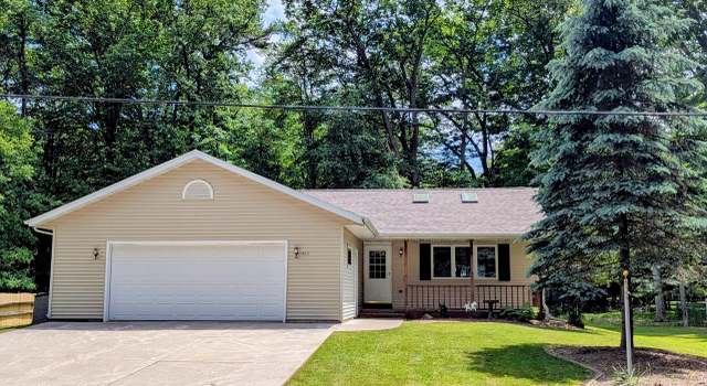 Photo of 431 Juniper Dr, Sheboygan, WI 53081