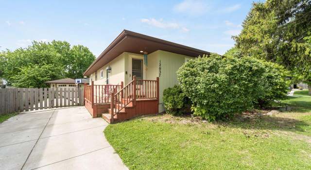 Photo of 12037 W Rainbow Ave, West Allis, WI 53214