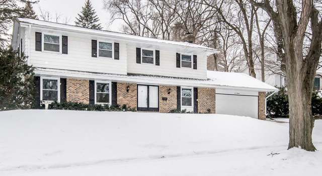 Photo of 519 Westminster Dr, Waukesha, WI 53186
