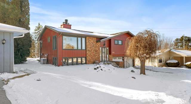 Photo of 1715 Fox Hill Rd, Sheboygan, WI 53081