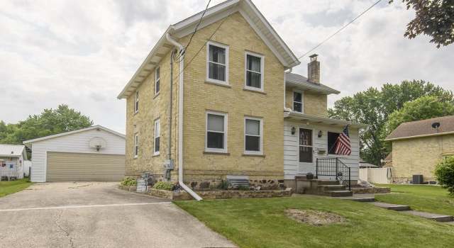 Photo of 1303 S 9th St, Watertown, WI 53094