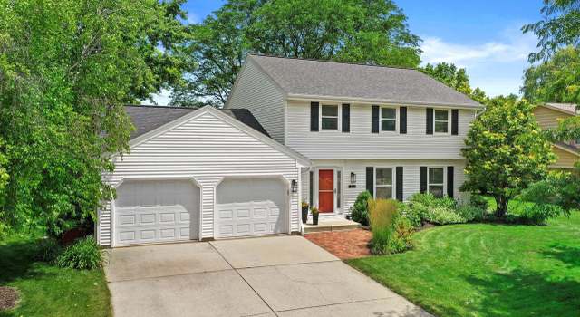 Photo of 5696 Gladstone Ln, Greendale, WI 53129