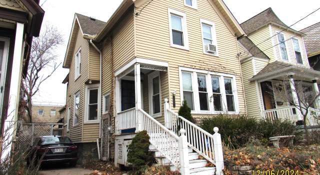 Photo of 2253 N Summit Ave, Milwaukee, WI 53202